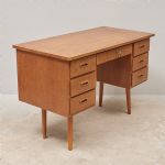 1627 3387 WRITING DESK